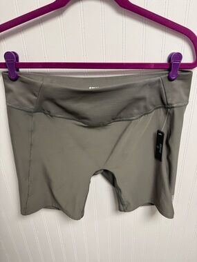 Skims High Performance High Waisted Bike Shorts NWT XL Gunmetal